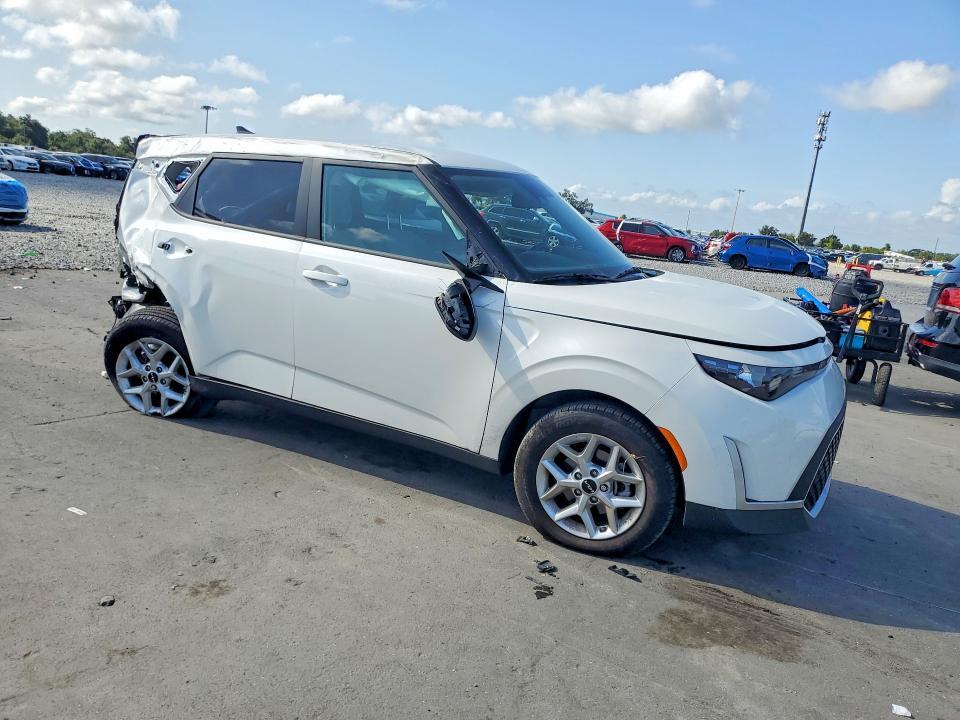 2025 KIA SOUL LX — Фото 4 из 14