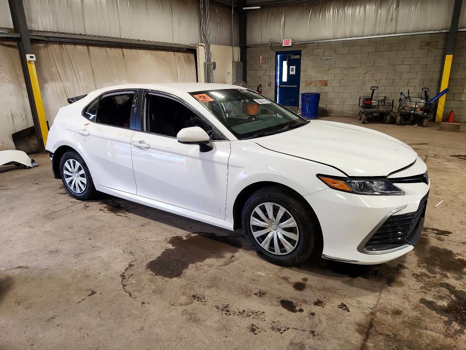 2024 TOYOTA CAMRY LE — Фото 4 из 13