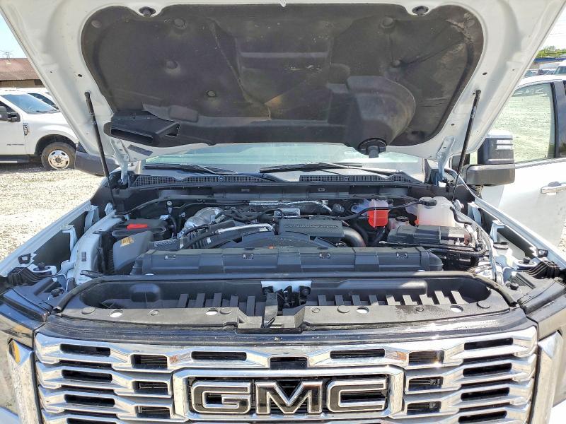 2026 GMC SIERRA K3500 DENALI — Фото 11 из 12