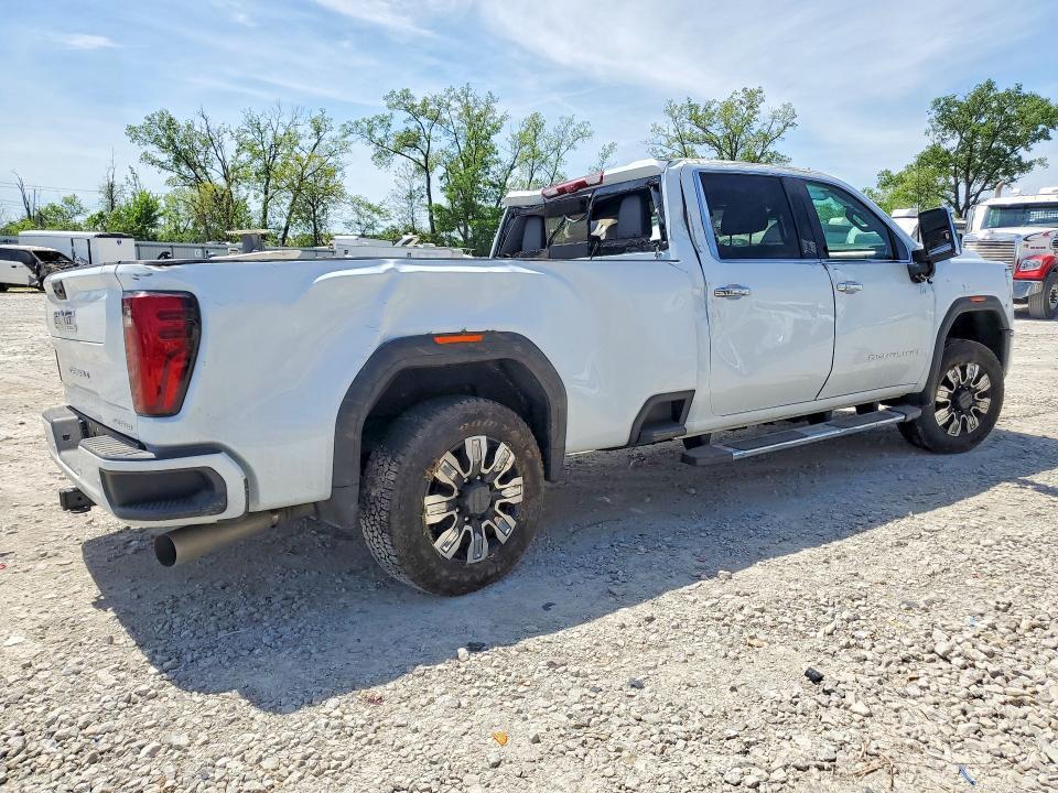 2026 GMC SIERRA K3500 DENALI — Фото 3 из 12