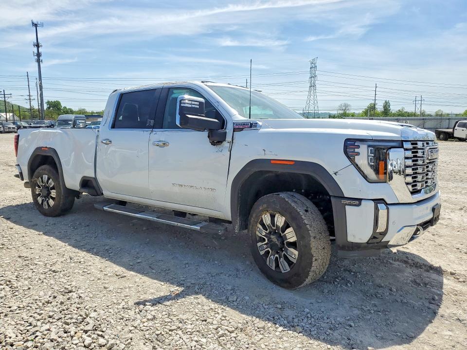 2026 GMC SIERRA K3500 DENALI — Фото 4 из 12