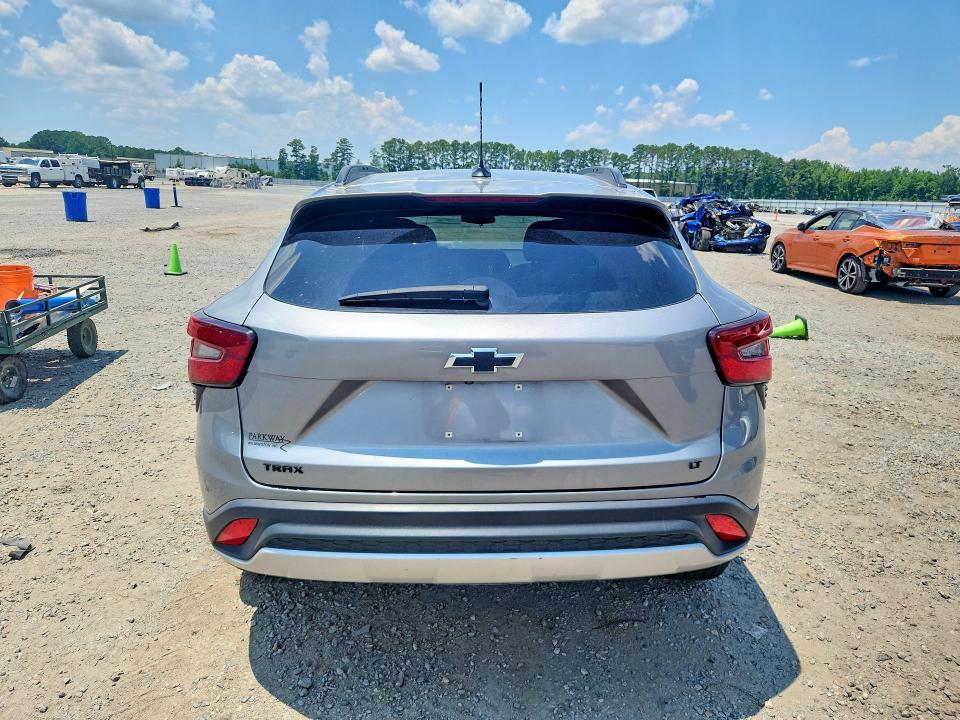 2024 CHEVROLET TRAX 1LT — Фото 6 из 12