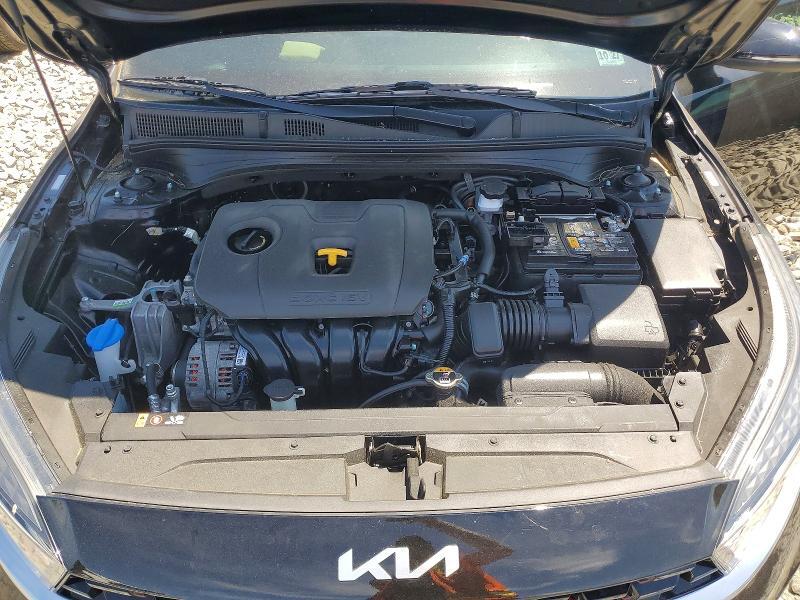 2023 KIA FORTE GT LINE — Фото 11 из 12