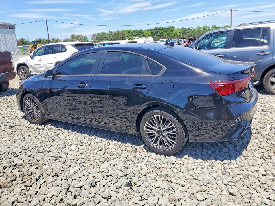 2023 KIA FORTE GT LINE — Фото 2 из 12