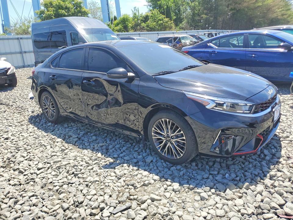 2023 KIA FORTE GT LINE — Фото 4 из 12