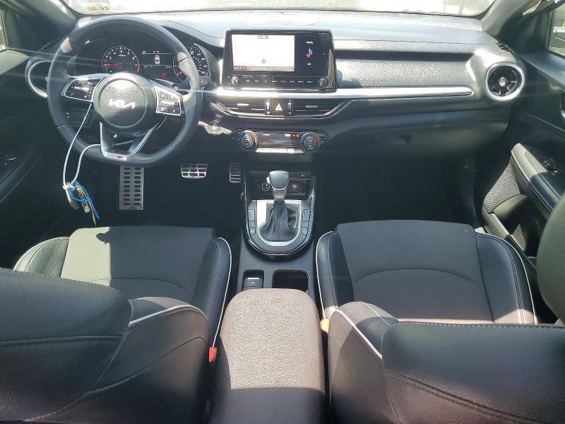 2023 KIA FORTE GT LINE — Фото 8 из 12