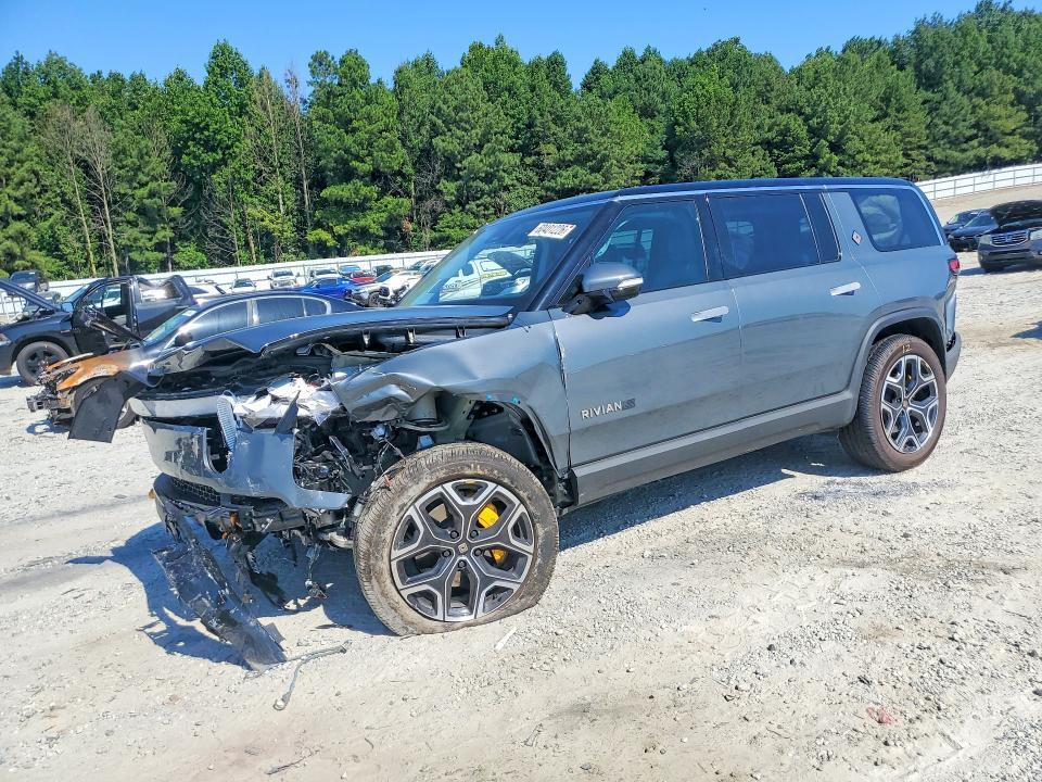 2023 RIVIAN R1S 7PDSGABL3PN020878