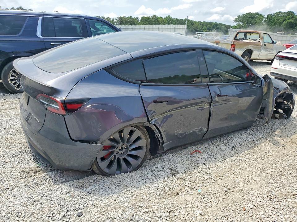 2023 TESLA MODEL Y — Фото 3 из 12