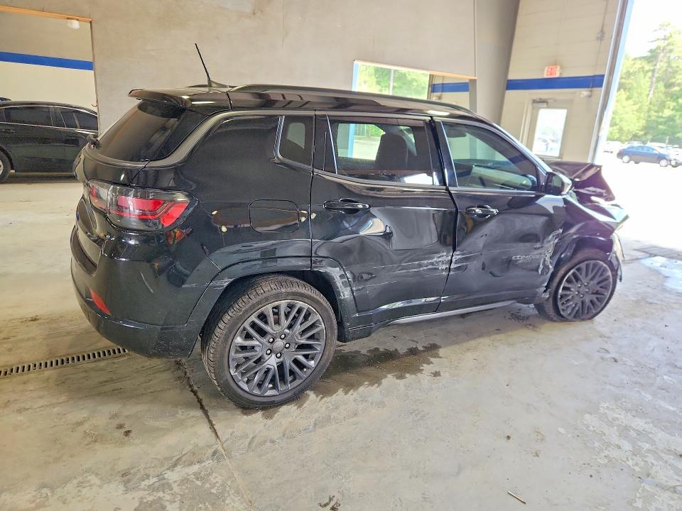 3C4NJDCB4NT140859 2022 JEEP COMPASS photo no. 3