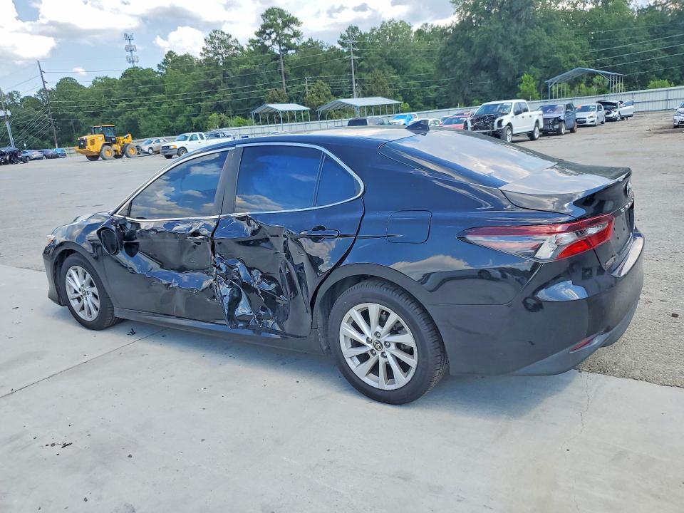 2022 TOYOTA CAMRY LE — Фото 2 из 12