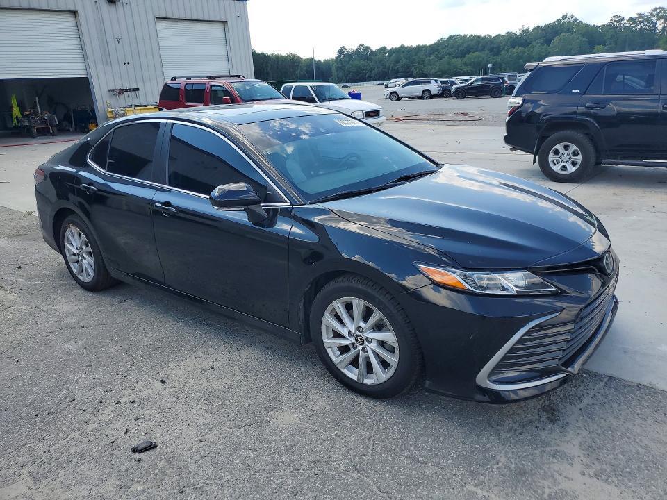 2022 TOYOTA CAMRY LE — Фото 4 из 12