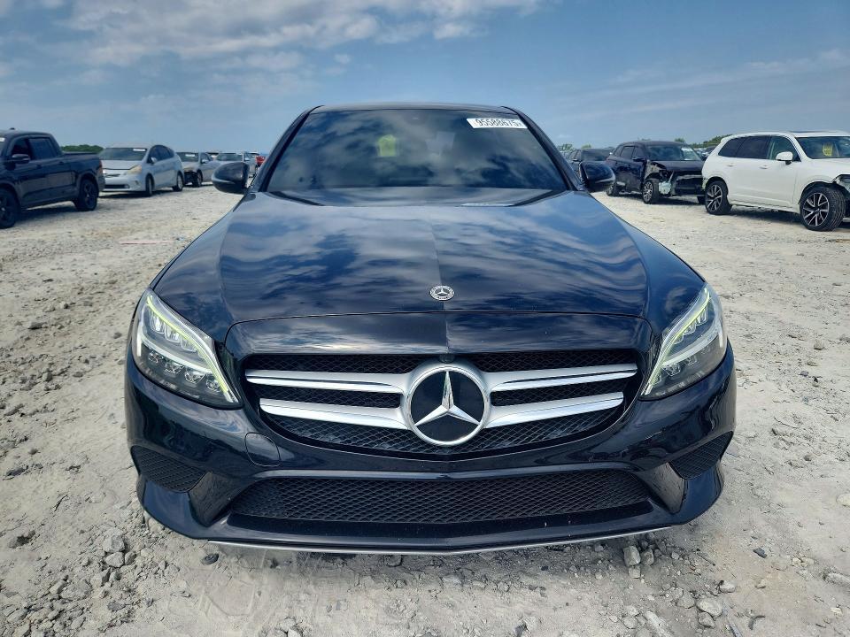 2021 MERCEDES-BENZ C 300 — Фото 5 из 12