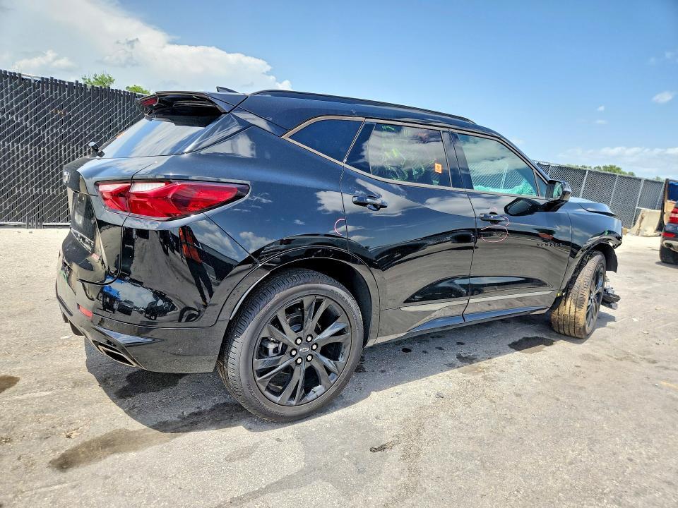 2021 CHEVROLET BLAZER RS — Фото 3 из 13