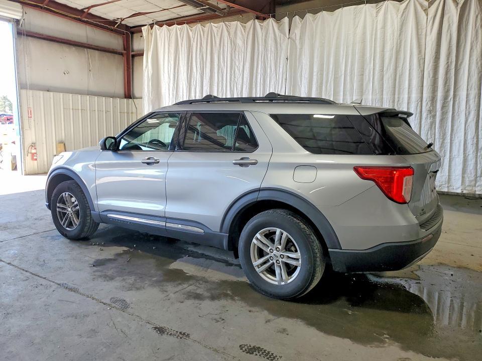 2020 FORD EXPLORER XLT — Фото 2 из 14