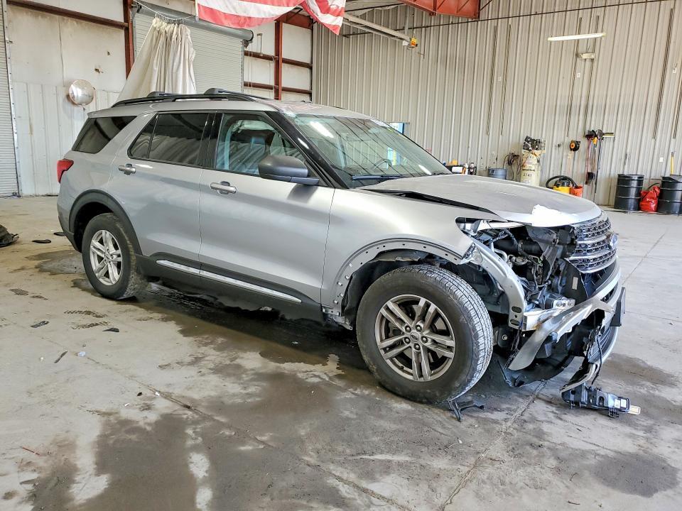 2020 FORD EXPLORER XLT — Фото 4 из 14