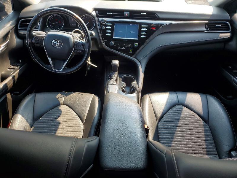 2020 TOYOTA CAMRY SE — Фото 8 из 12
