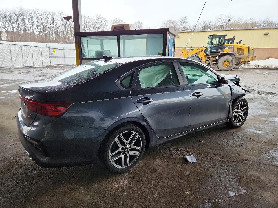 2019 KIA FORTE GT LINE — Фото 3 из 12