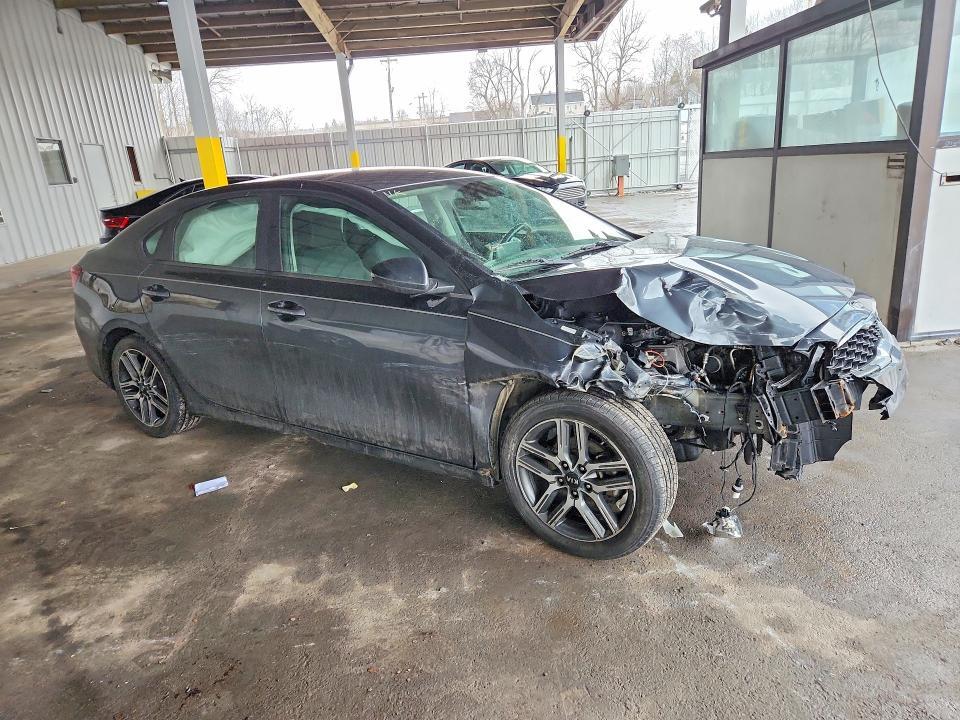 2019 KIA FORTE GT LINE — Фото 4 из 12