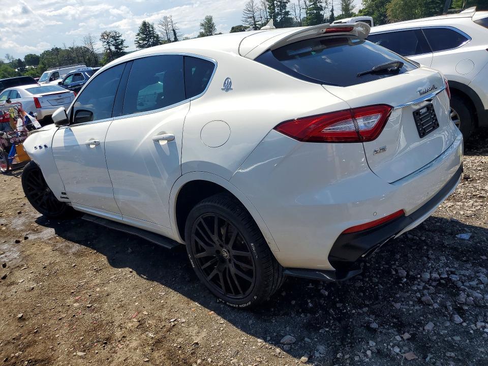 2019 MASERATI LEVANTE GTS — Фото 2 из 13