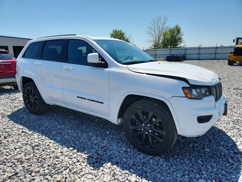 2019 JEEP GRAND CHEROKEE LAREDO — Фото 4 из 14
