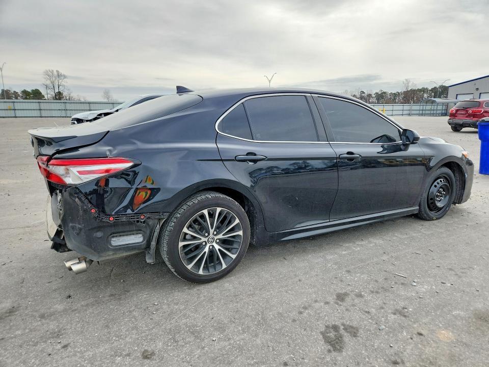 2019 TOYOTA CAMRY L — Фото 3 из 12