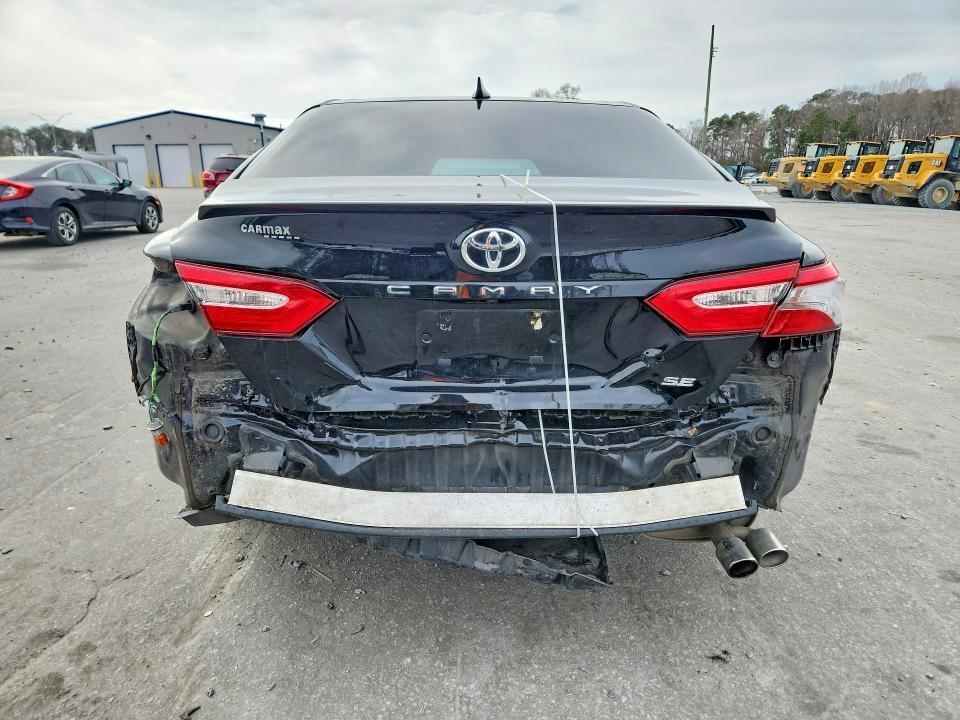 2019 TOYOTA CAMRY L — Фото 6 из 12