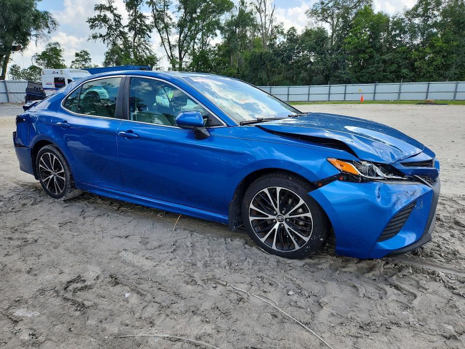 2019 TOYOTA CAMRY SE — Фото 4 из 12