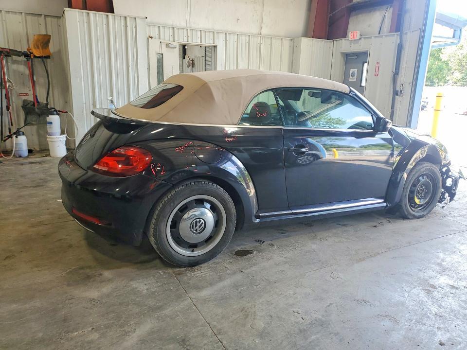 2018 VOLKSWAGEN BEETLE S — Фото 3 из 12