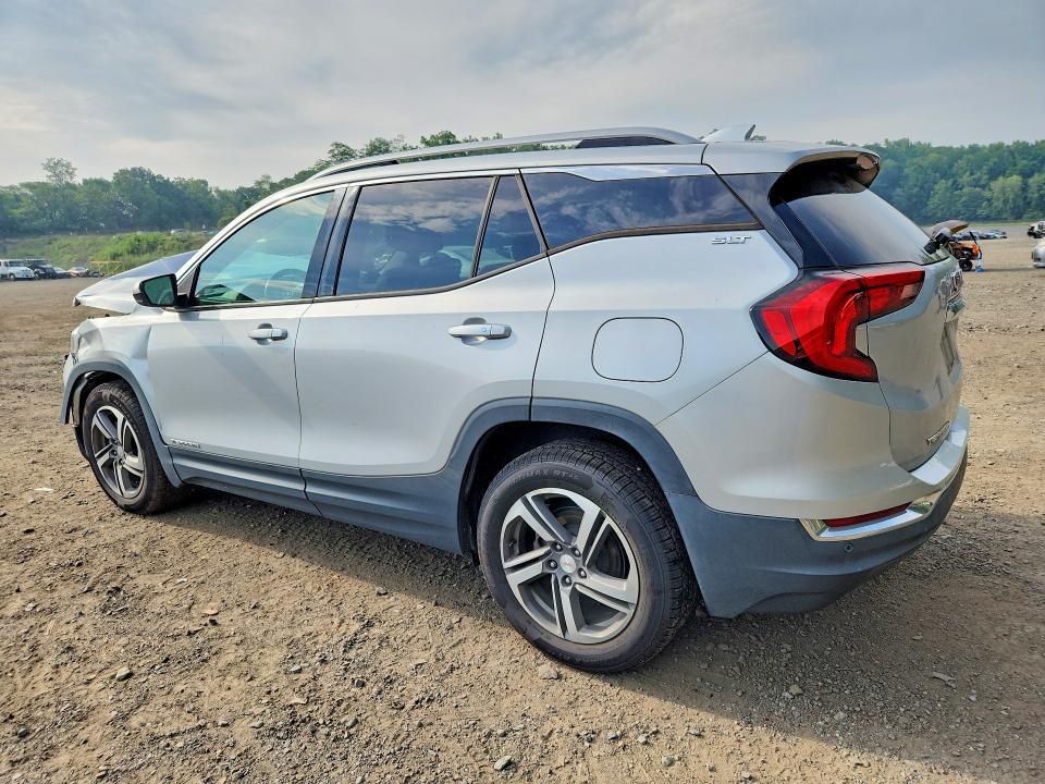 3GKALVEV5JL261565 2018 GMC TERRAIN photo no. 2