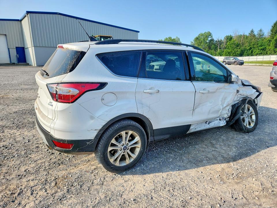 1FMCU9GD2JUC53826 2018 FORD ESCAPE photo no. 3