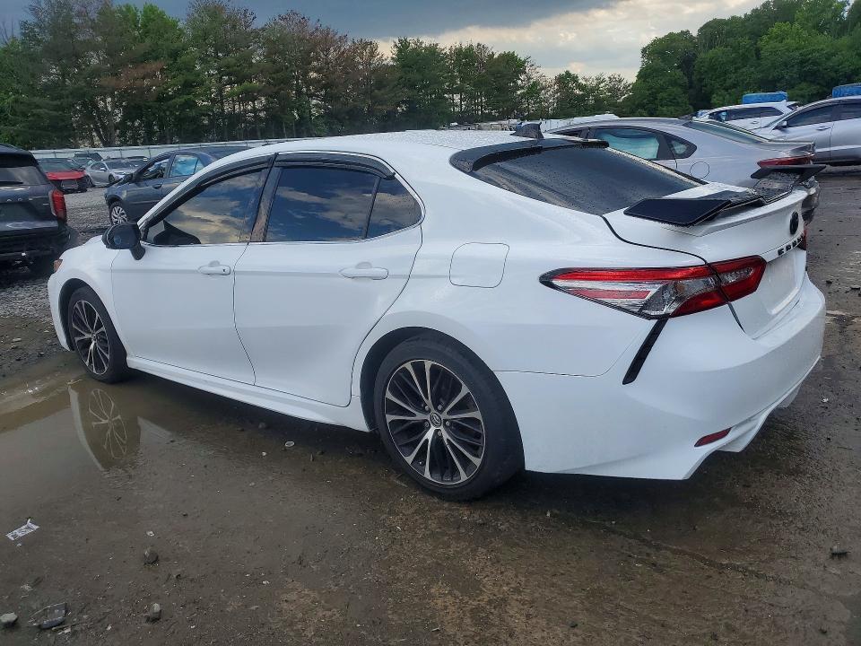 2018 TOYOTA CAMRY SE — Фото 2 из 12