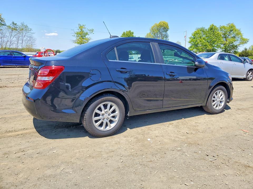 2018 CHEVROLET SONIC LT — Фото 3 из 12