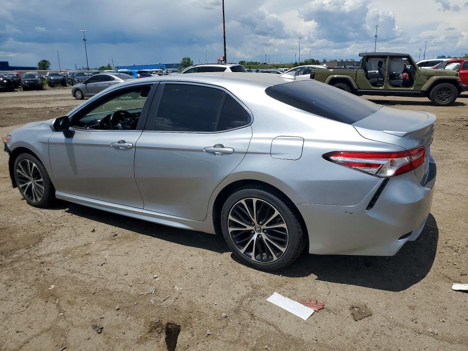 2018 TOYOTA CAMRY SE — Фото 2 из 12