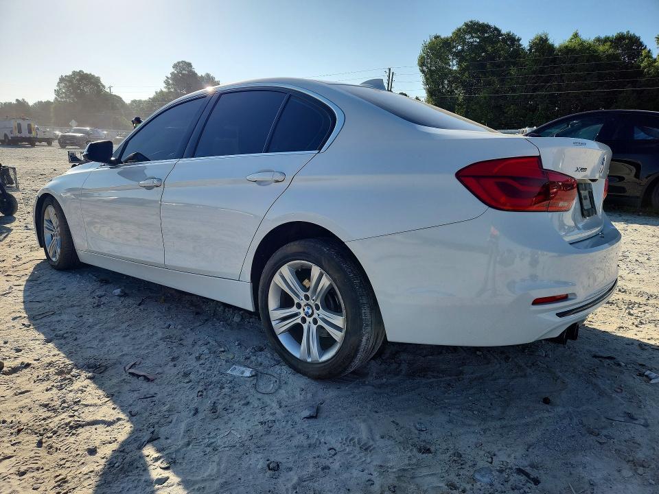 2018 BMW 330 XI — Фото 2 из 12