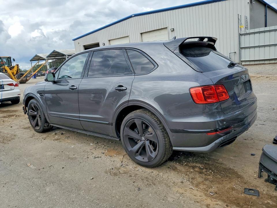 SJAAC2ZV6JC018686 2018 BENTLEY BENTAYGA photo no. 2