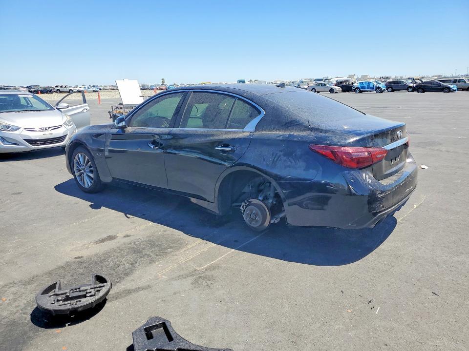 JN1CV7AP6JM241612 2018 INFINITI Q50 photo no. 2