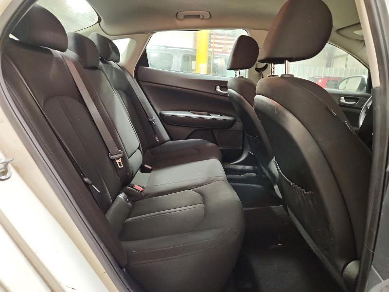 KNAGT4L31H5137852 2017 KIA OPTIMA photo no. 10