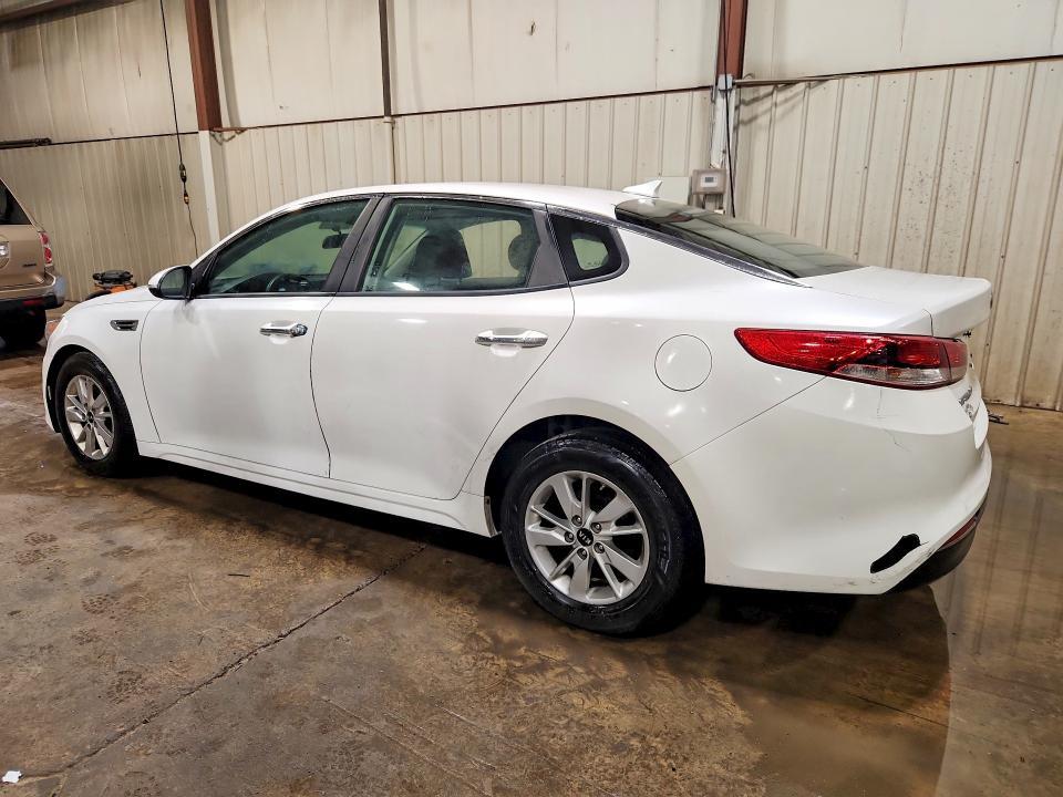 KNAGT4L31H5137852 2017 KIA OPTIMA photo no. 2