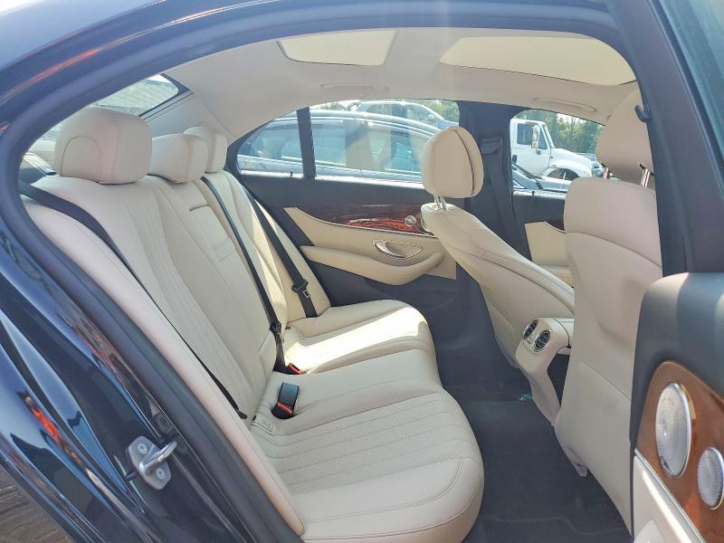2017 MERCEDES-BENZ E 300 4MATIC — Фото 10 из 12