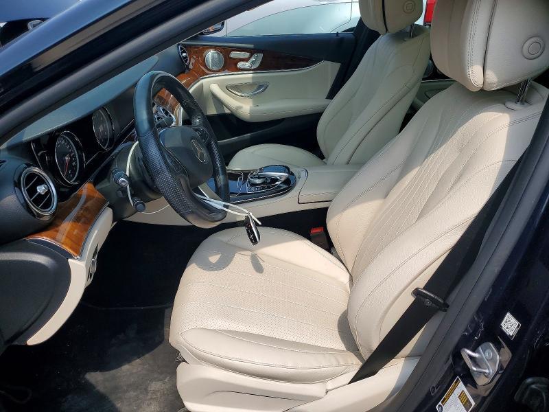 2017 MERCEDES-BENZ E 300 4MATIC — Фото 7 из 12