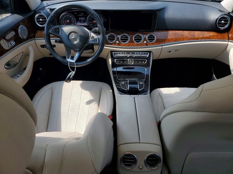 2017 MERCEDES-BENZ E 300 4MATIC — Фото 8 из 12