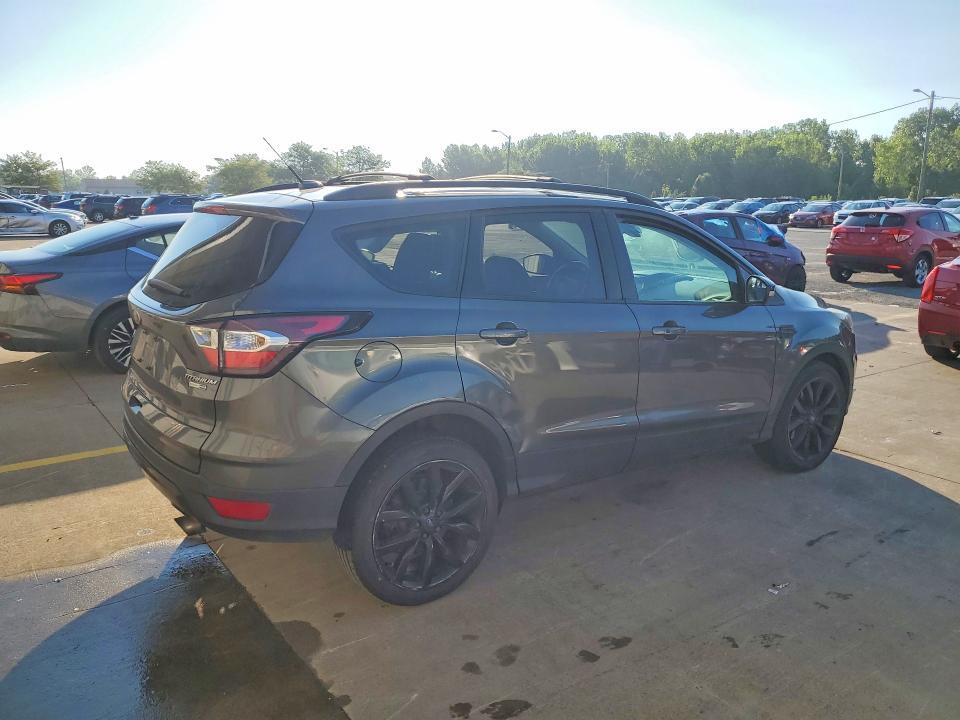 2017 FORD ESCAPE TITANIUM — Фото 3 из 13