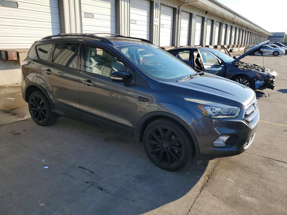 2017 FORD ESCAPE TITANIUM — Фото 4 из 13