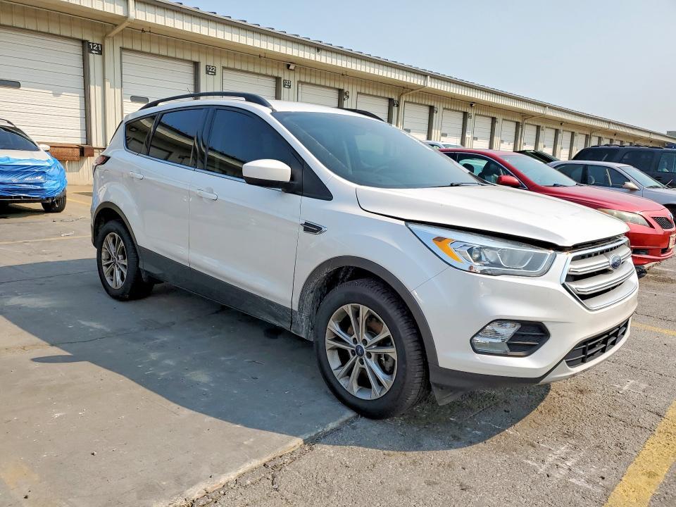2017 FORD ESCAPE SE — Фото 4 из 13