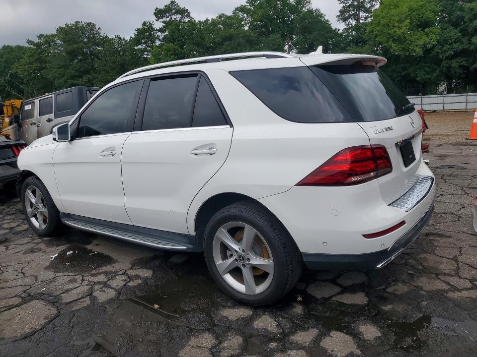 2017 MERCEDES-BENZ GLE 350 — Фото 2 из 12