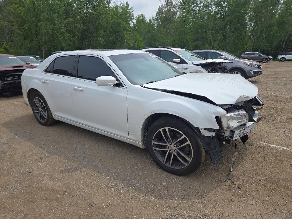 2C3CCARG7GH224757 2016 CHRYSLER 300 photo no. 4