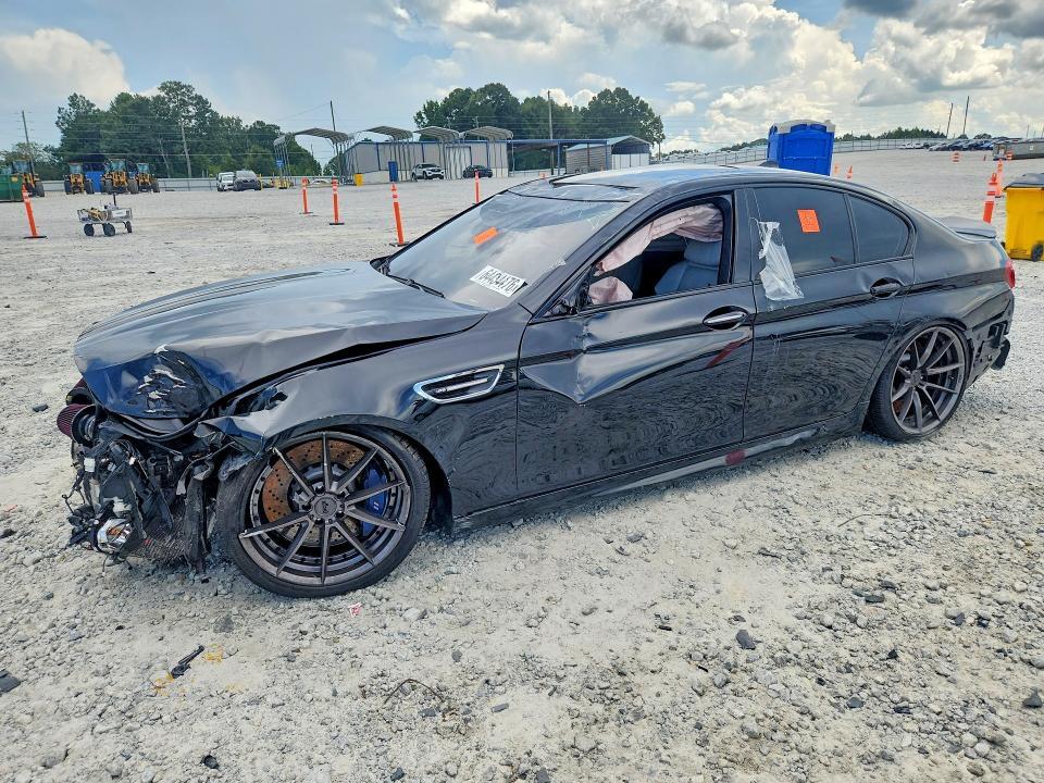 2016 BMW M5 WBSFV9C5XGG343609