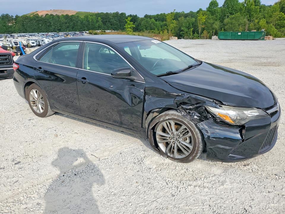 2016 TOYOTA CAMRY SE — Фото 4 из 12