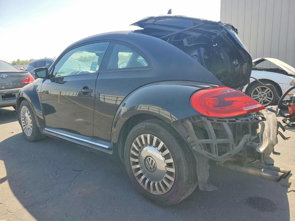 3VWJ17AT1GM626261 2016 VOLKSWAGEN BEETLE photo no. 2