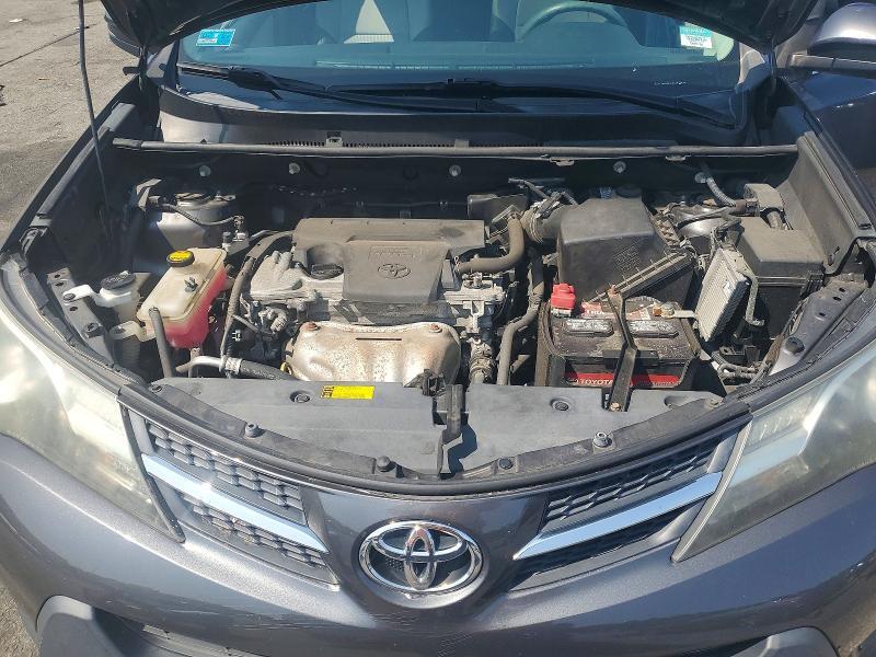 2T3RFREV6FW256128 2015 TOYOTA RAV4 photo no. 12